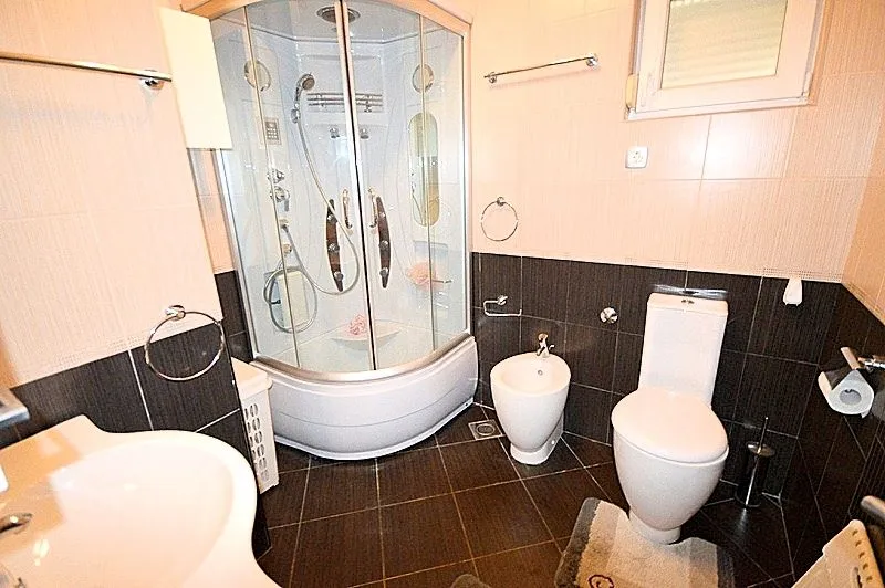 Prodaja, jednosoban stan, 59m², Đenovići, Herceg Novi