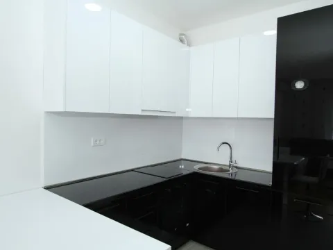 Izdavanje, jednosoban stan, 43m², Lazi, Budva - image 4