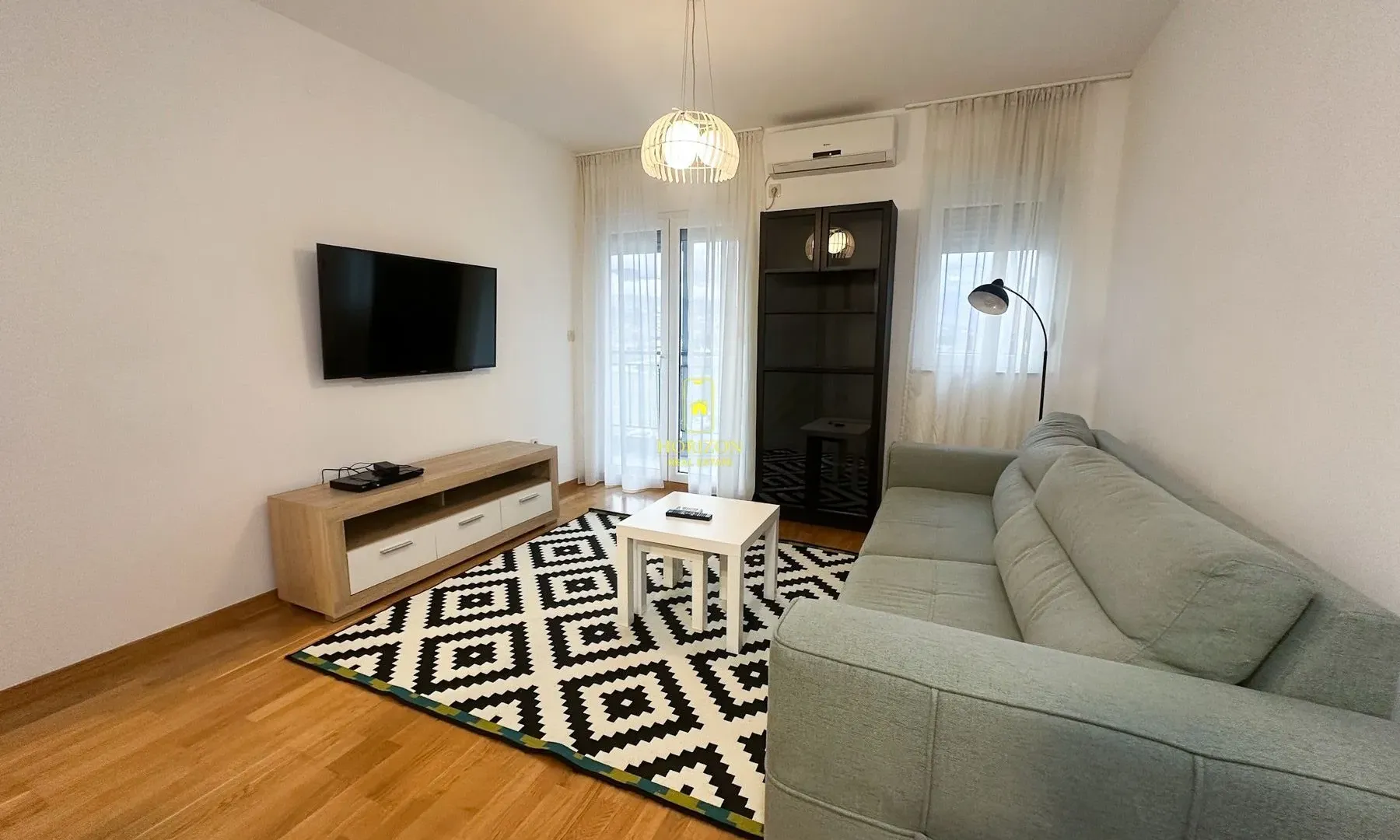 Prodaja, jednosoban stan, 43m², Stari Aerodrom, Podgorica