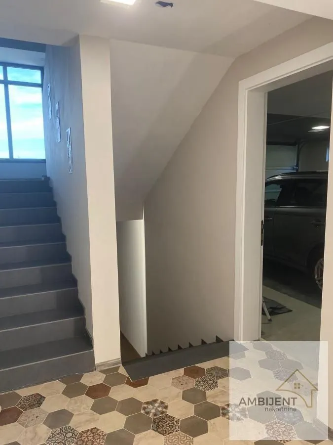 Sale, house, 600m², Sopot, Beograd