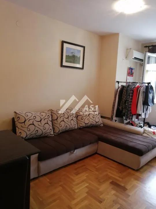Izdavanje, dvosoban stan, 45m², Rotkvarija, Novi Sad Sve Podlokacije