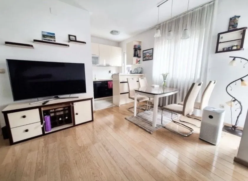 Rent, two bedroom apartment, 75m², City Kvart, Podgorica
