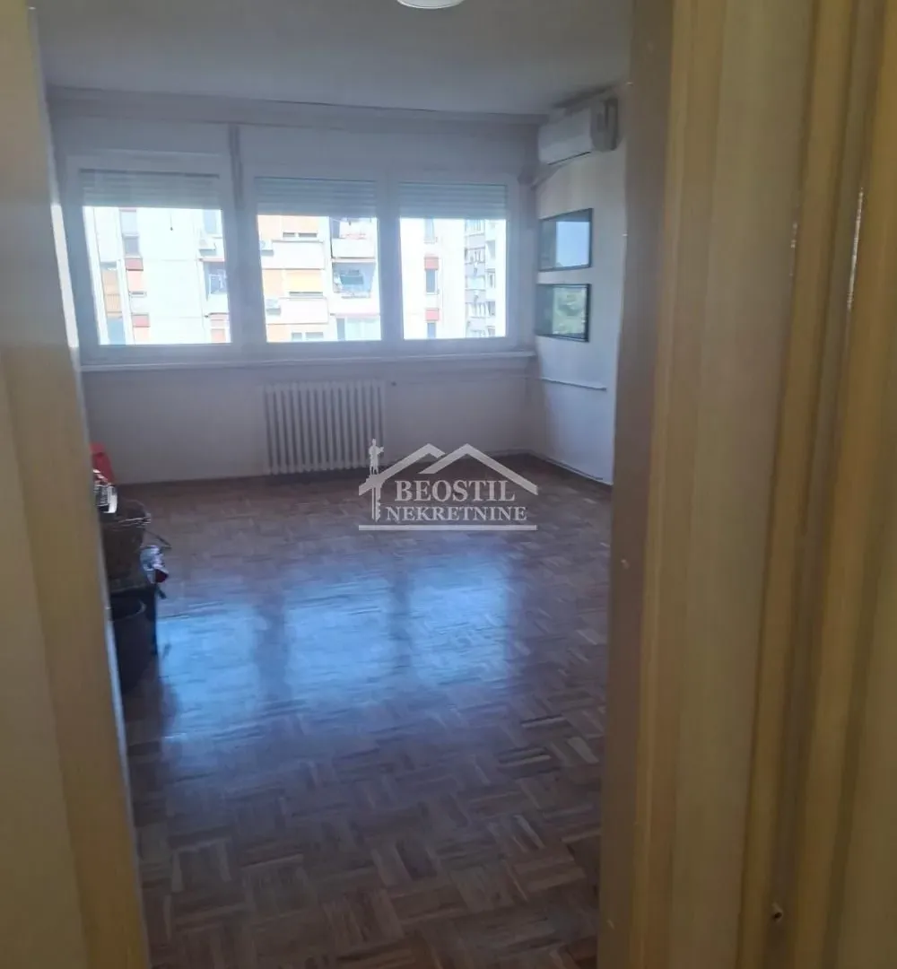 Prodaja, jednosoban stan, 43m², Novi Beograd Blok 70, Novi Beograd Sve Podlokacije