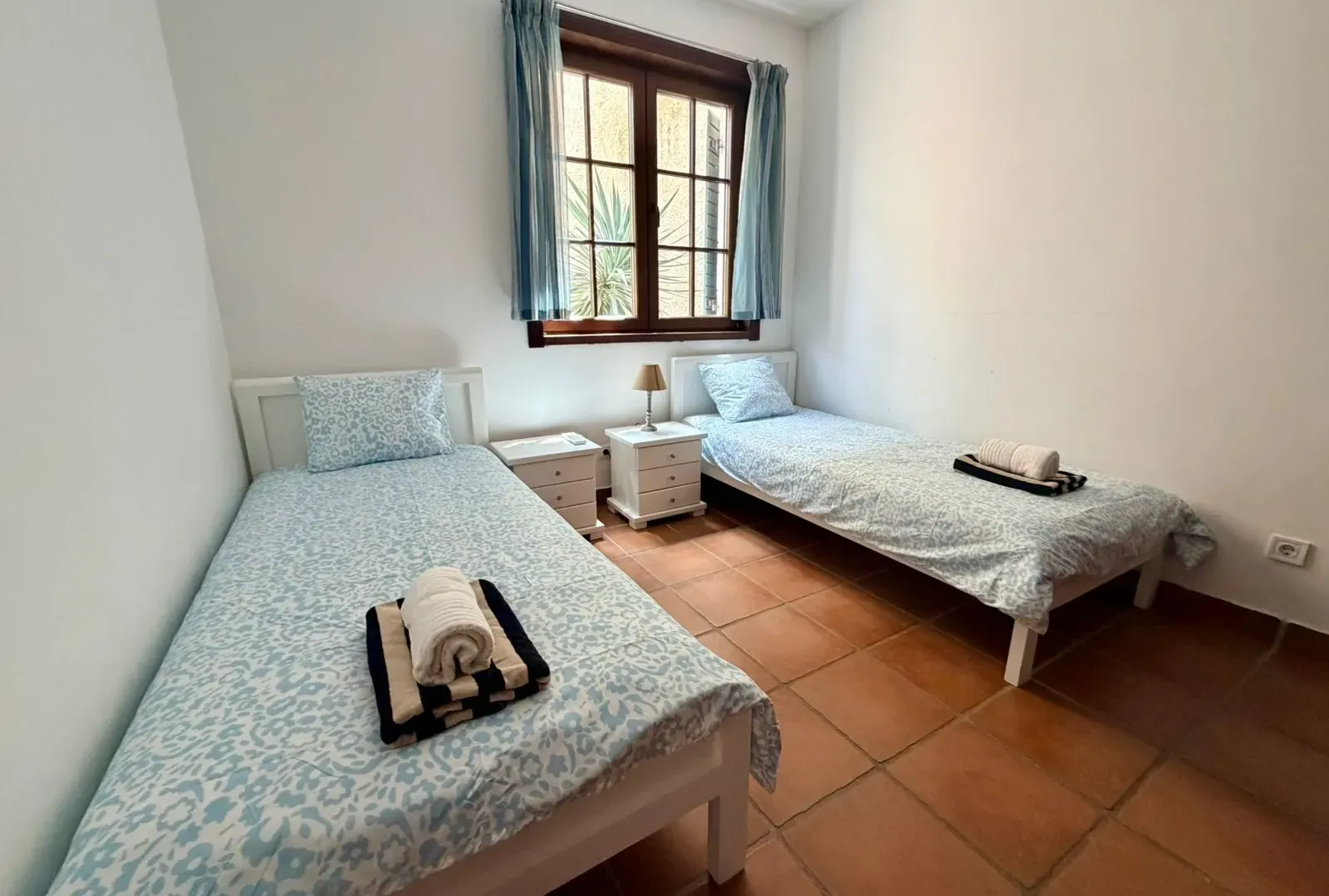 Prodaja, dvosoban stan, 87m², Morinj, Kotor