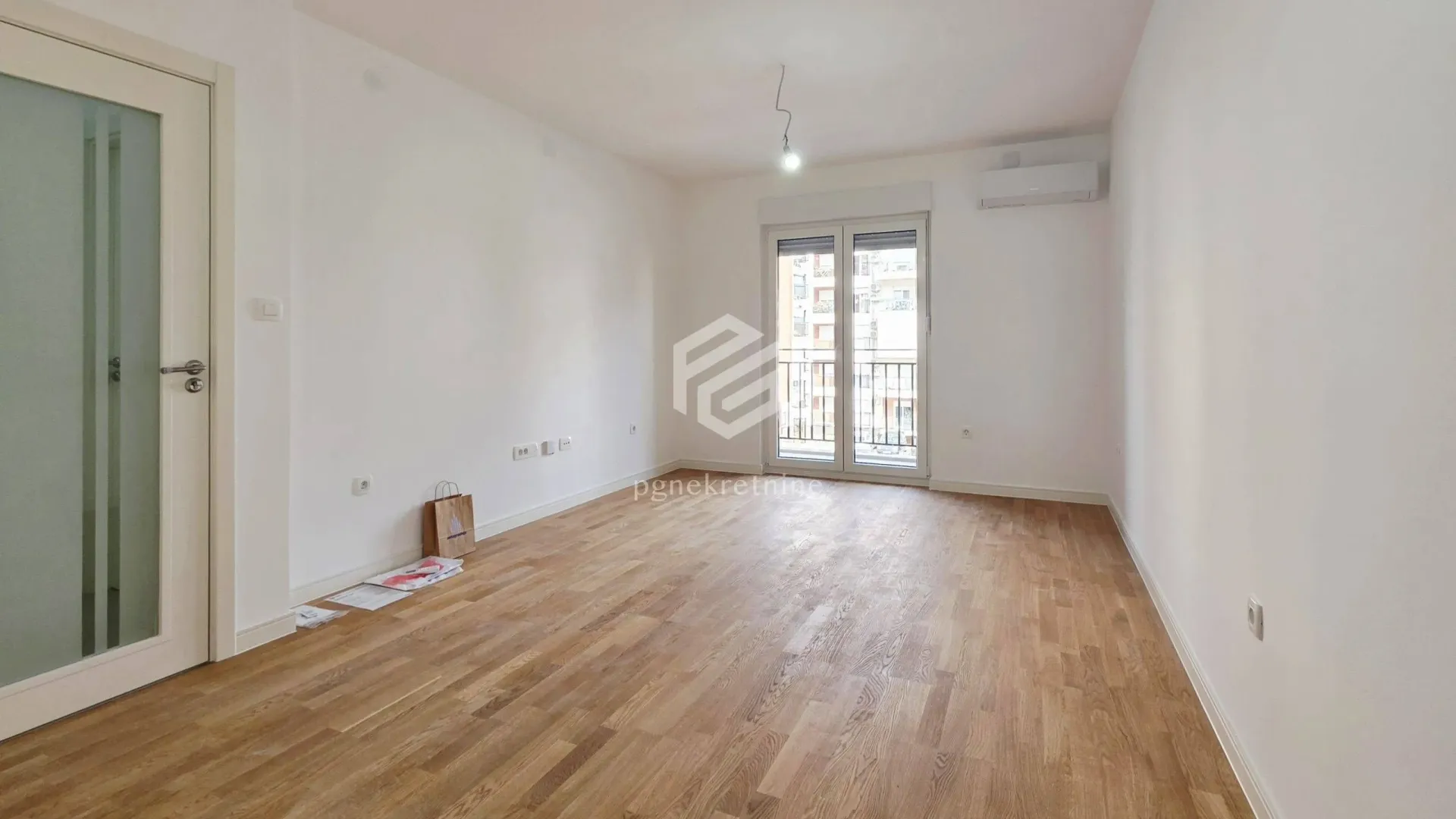 Prodaja, jednosoban stan, 42m², Stari Aerodrom, Podgorica