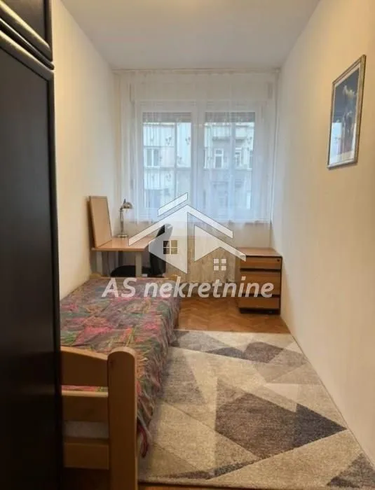Izdavanje, četvorosoban stan, 79m², Autokomanda, Voždovac Sve Podlokacije