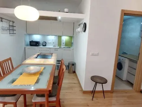 Izdavanje, dvosoban stan, 75m², Rozino, Budva - image 6