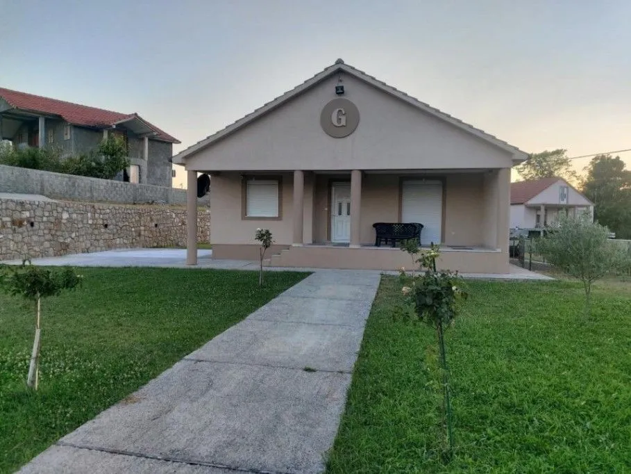 Rent, house, 100m², Klikovače, Danilovgrad