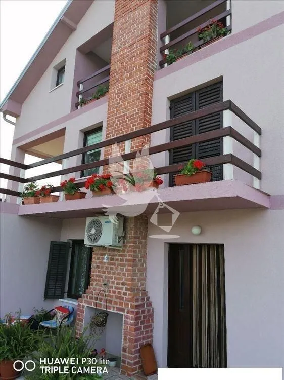 Prodaja, kuća, 275m², Sopot, Beograd