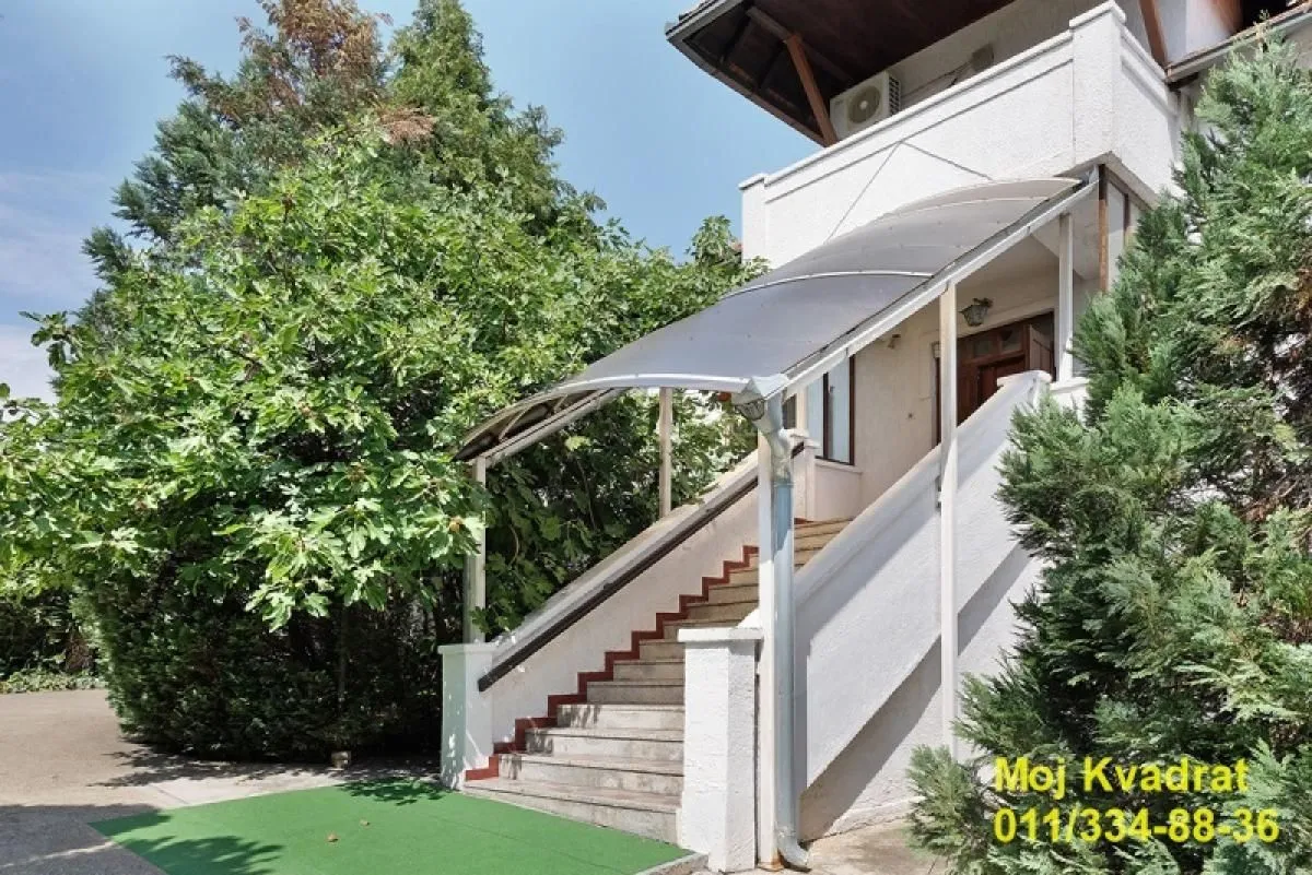 Izdavanje, kuća, 390m², Savski Venac, Beograd
