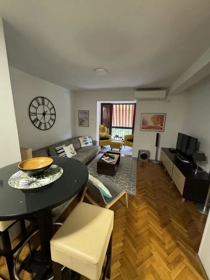 Rent, two bedroom apartment, 80m², Budva, Crna Gora