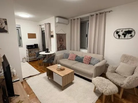 Rent, one bedroom apartment, 44m², Malo Brdo, Podgorica - image 8