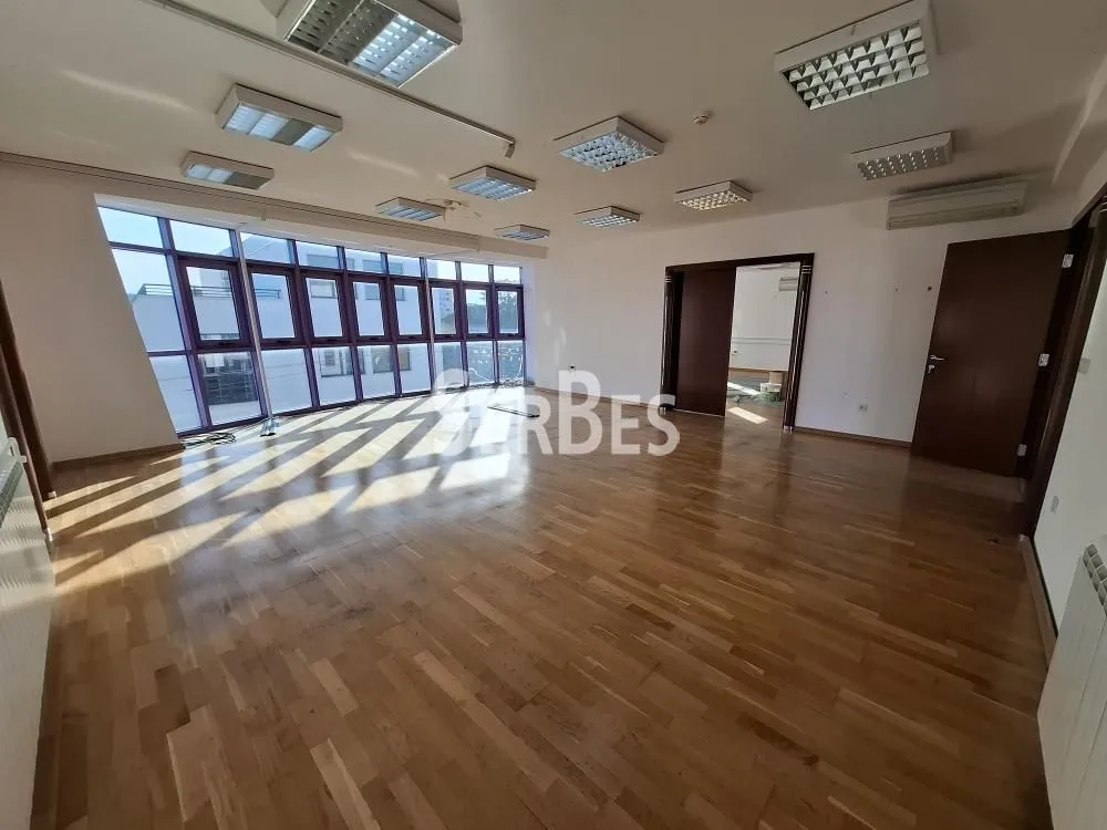 Rent, office space, 500m², Adamovićevo Naselje, Novi Sad Sve Podlokacije