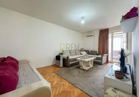 Prodaja, jednosoban stan, 55m², Stari Aerodrom, Podgorica - image 3