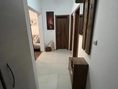 Prodaja, dvosoban stan, 72m², Stari Aerodrom, Podgorica - image 12