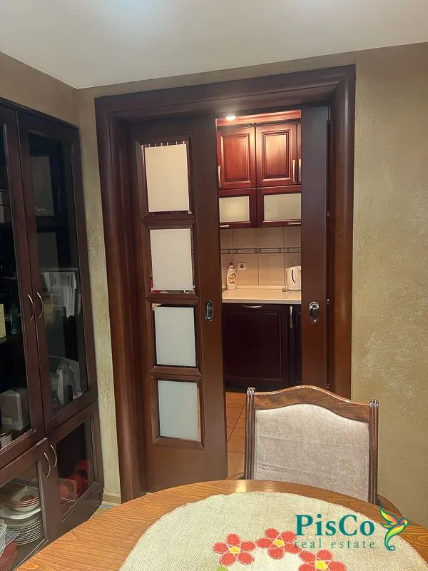 Izdavanje, trosoban stan, 130m², Preko Morače, Podgorica