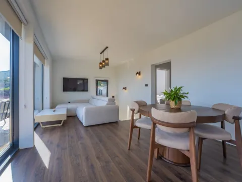 Prodaja, dvosoban stan, 100m², Markovići, Budva - image 14