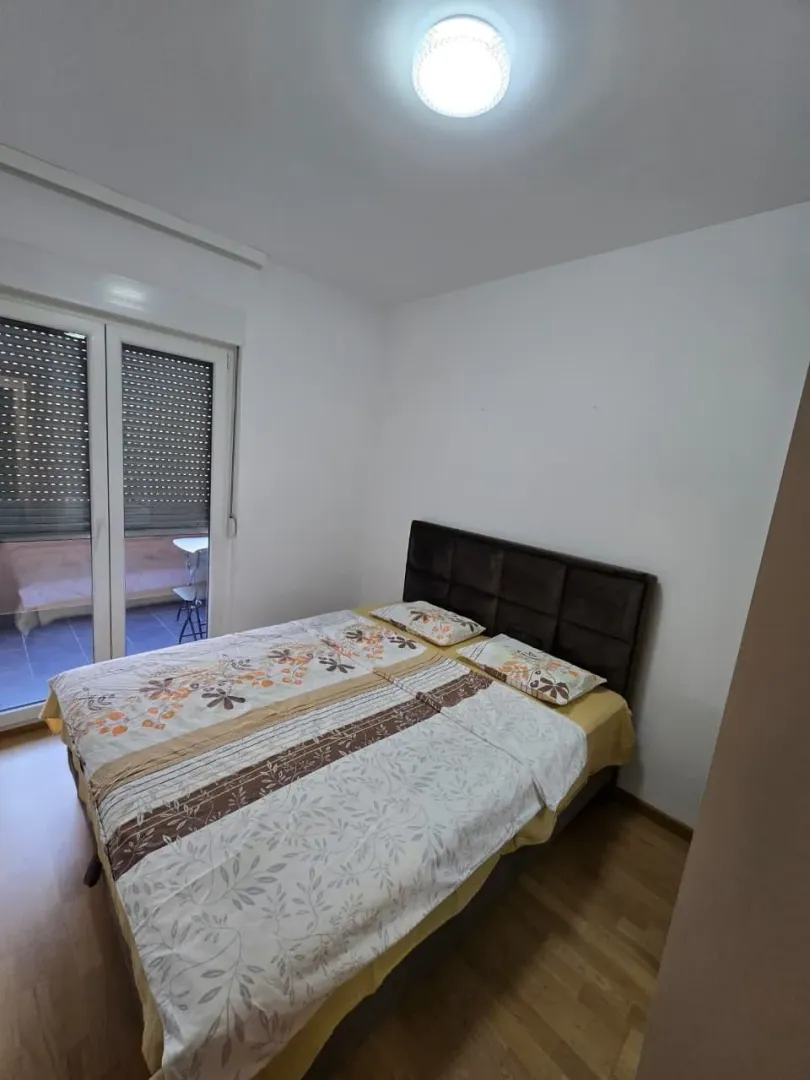 Rent, one bedroom apartment, 42m², Pobrežje, Podgorica