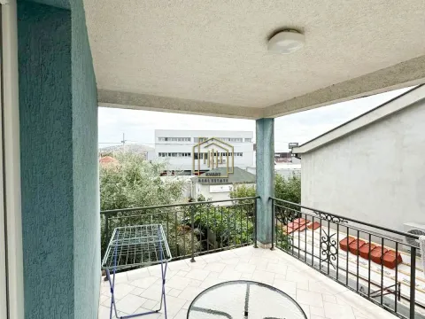 Izdavanje, trosoban stan, 141m², Donja Gorica, Podgorica - image 11