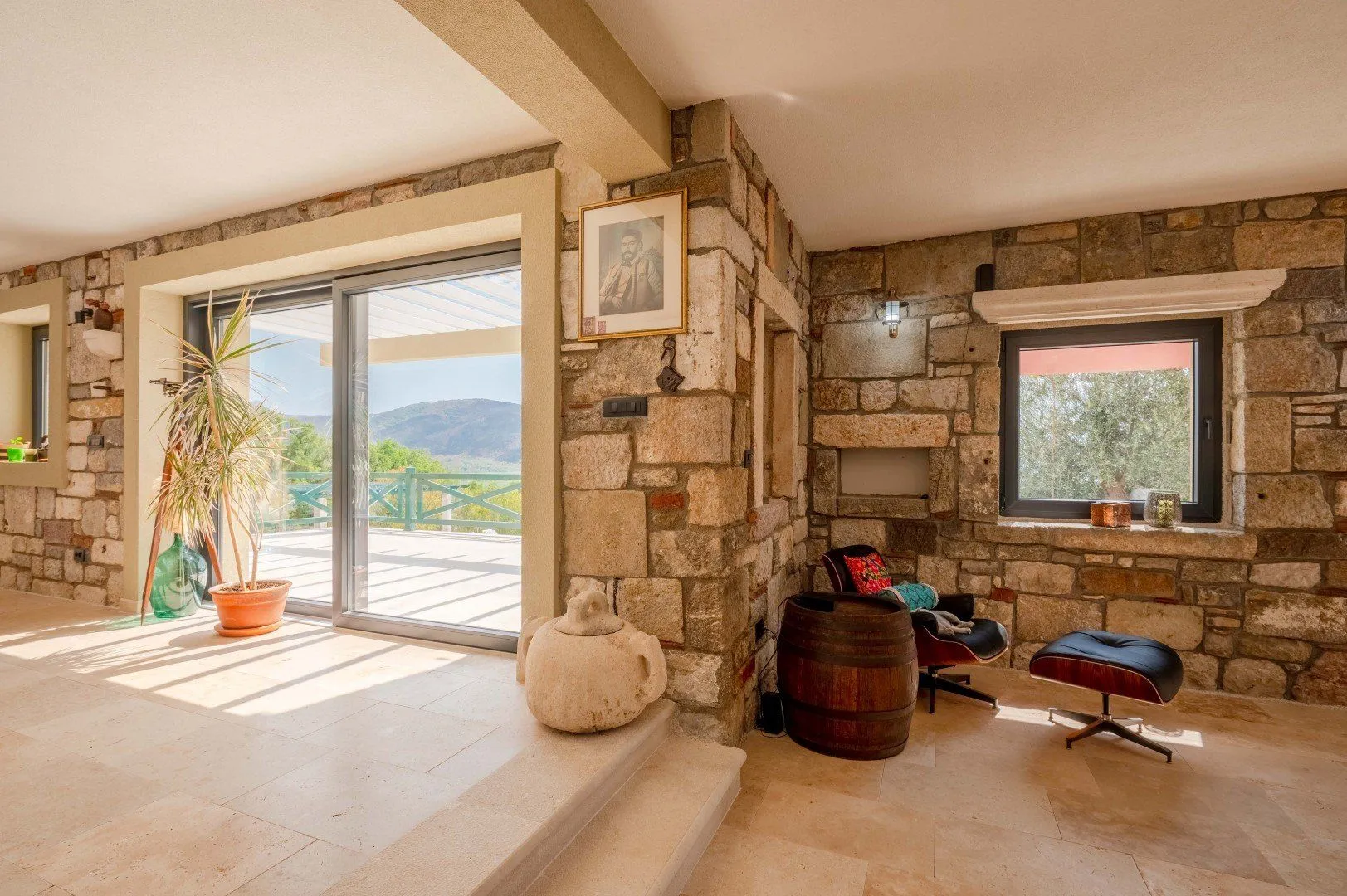 Sale, house, 500m², Buljarica, Budva