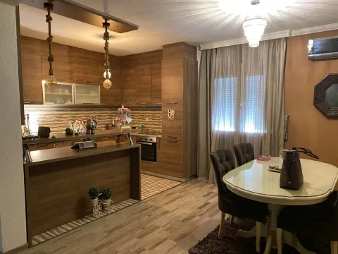 Rent, apartment, 170m², Gorica C, Podgorica - image 2