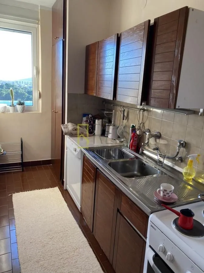 Rent, one bedroom apartment, 42m², Blok 6, Podgorica