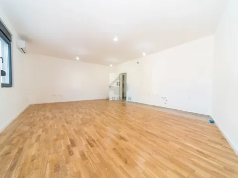 Sale, two bedroom apartment, 75m², Stara Varoš, Podgorica - image 3
