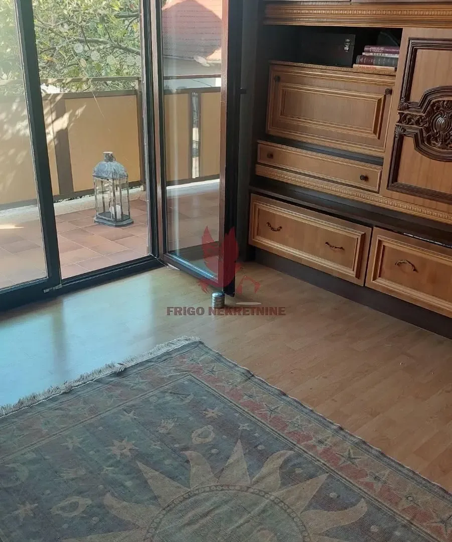 Sale, house, 1000m², Selters Banja, Mladenovac