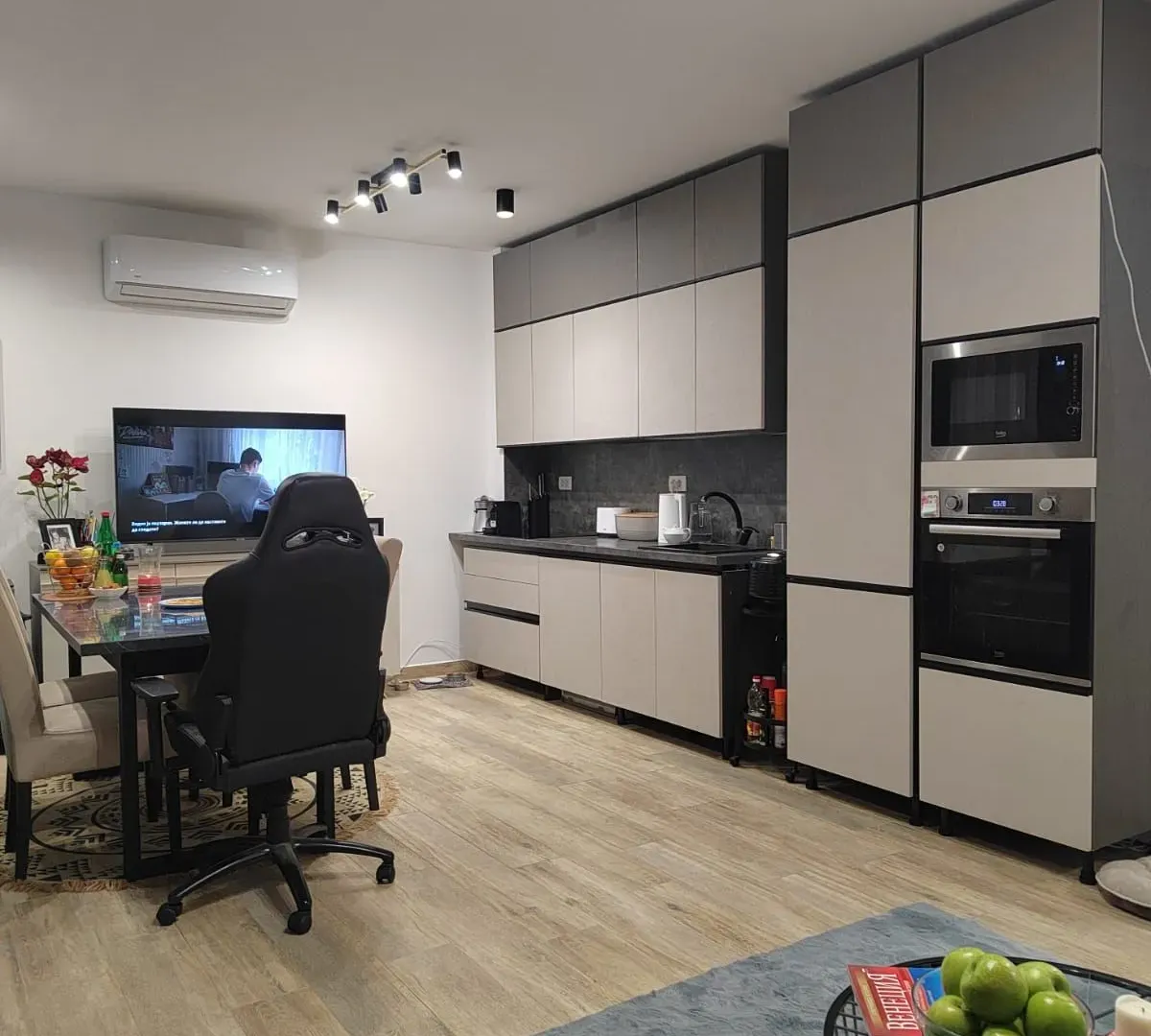 Sale, two bedroom apartment, 80m², Bečići, Budva