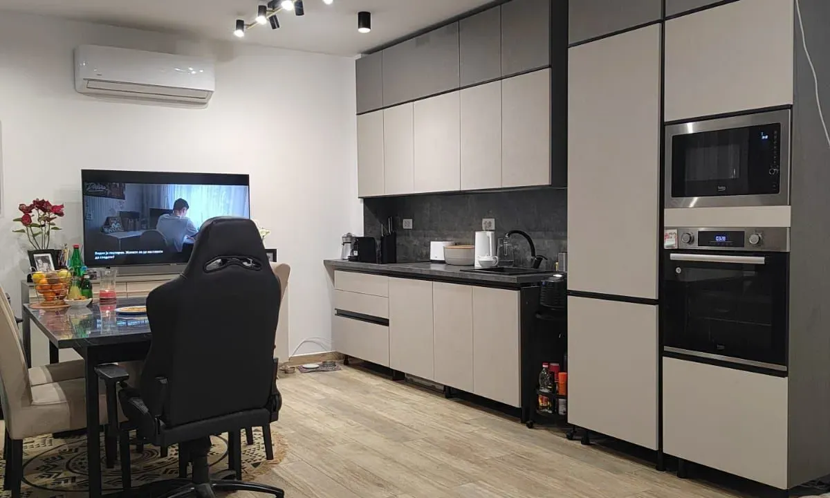 Sale, two bedroom apartment, 80m², Bečići, Budva