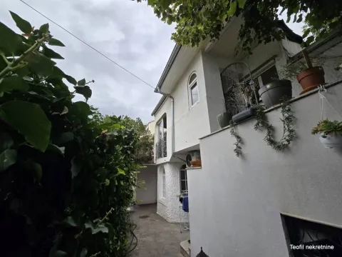 Sale, house, 200m², Lekino Brdo, Voždovac Sve Podlokacije