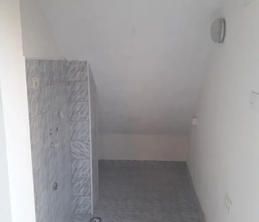 Rent, office space, 10m², Stari Aerodrom, Podgorica