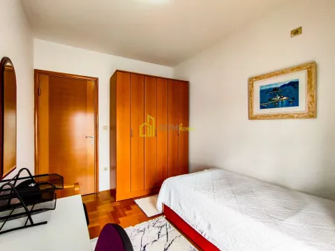 Izdavanje, trosoban stan, 90m², Preko Morače, Podgorica - image 2