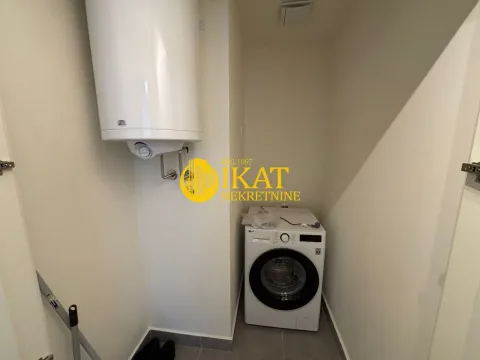 Rent, two bedroom apartment, 56m², Savski Venac, Beograd - image 10