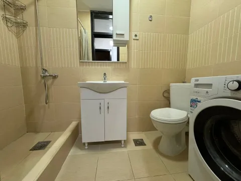 Izdavanje, jednosoban stan, 60m², Blok 5, Podgorica - image 12