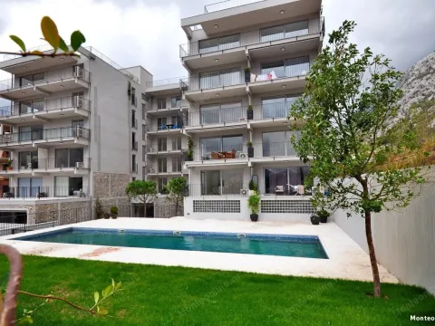 Prodaja, jednosoban stan, 52m², Dobrota, Kotor - image 6