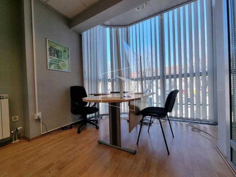 Rent, office space, 221m², Nikšić, Crna Gora
