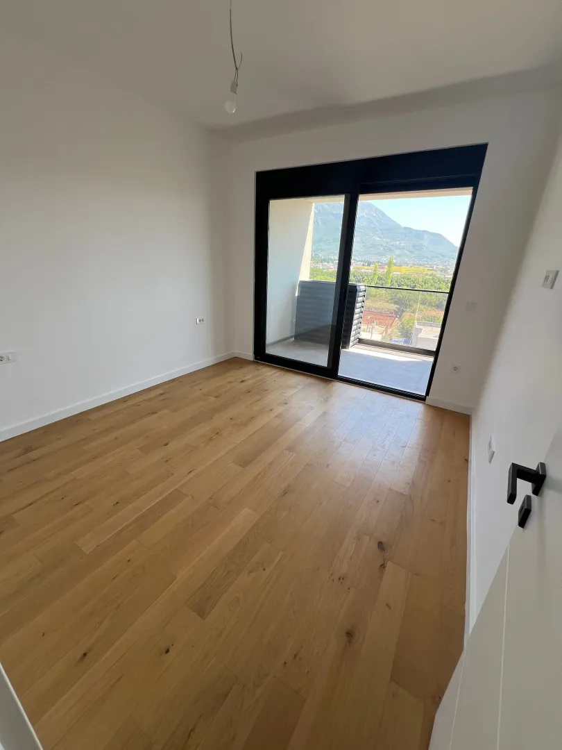 Prodaja, jednosoban stan, 55m², Centar, Bar