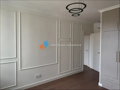 Izdavanje, trosoban stan, 72m², Savski Venac, Beograd - image 17