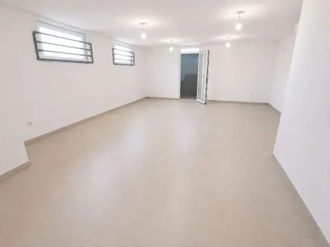 Prodaja, četvorosoban stan, 120m², Kaludjerica, Grocka - image 2