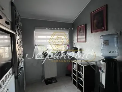 Prodaja, trosoban stan, 75m², Petrovaradin, Novi Sad - image 13