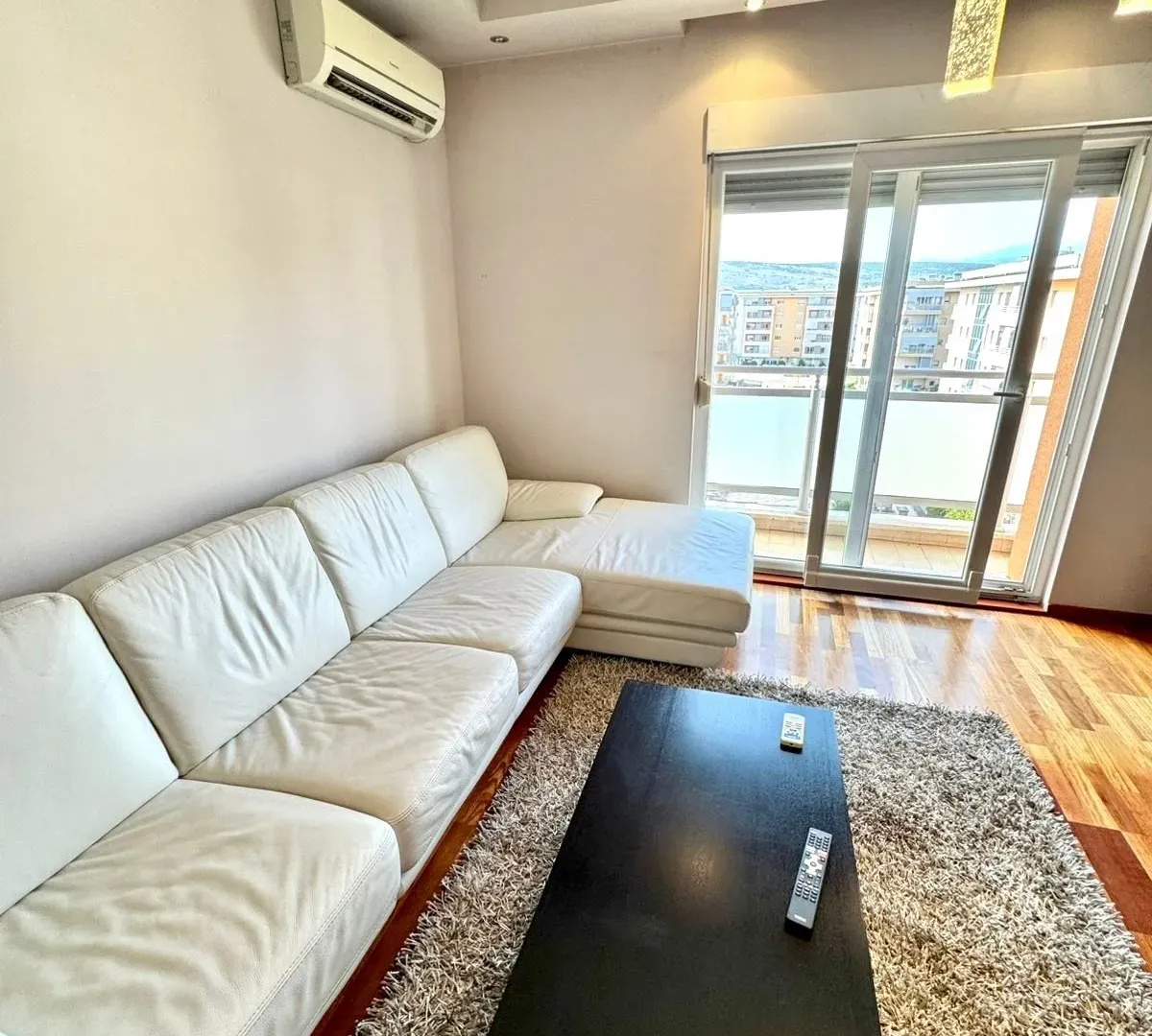 Rent, one bedroom apartment, 53m², City Kvart, Podgorica