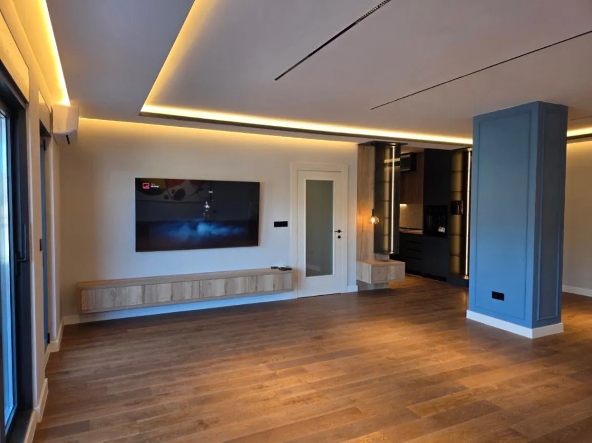 Izdavanje, trosoban stan, 163m², Dalmatinska ulica, Podgorica