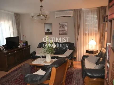 Prodaja, kuća, 211m², Krnjaca, Palilula Sve Podlokacije - image 2