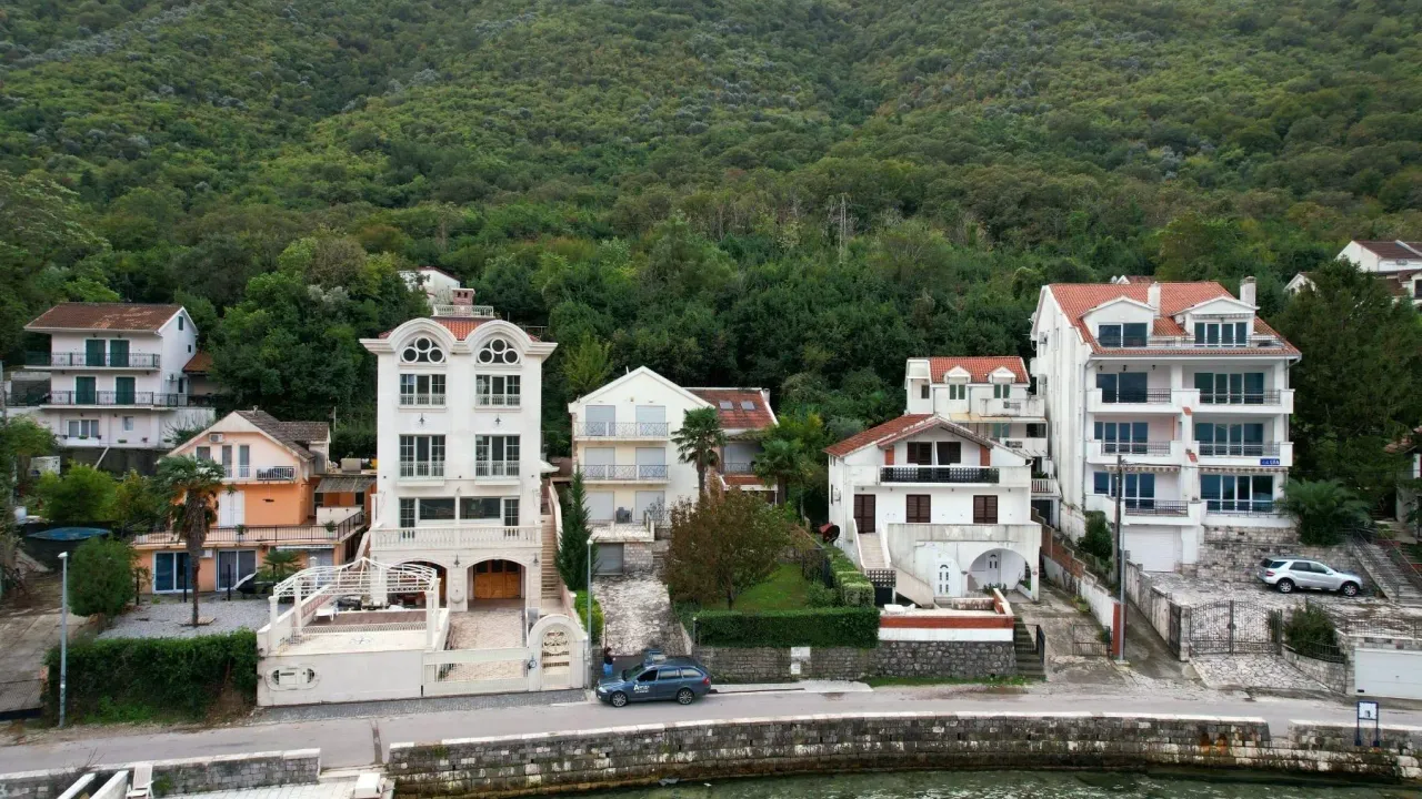 Prodaja, kuća, 280m², Stoliv, Kotor