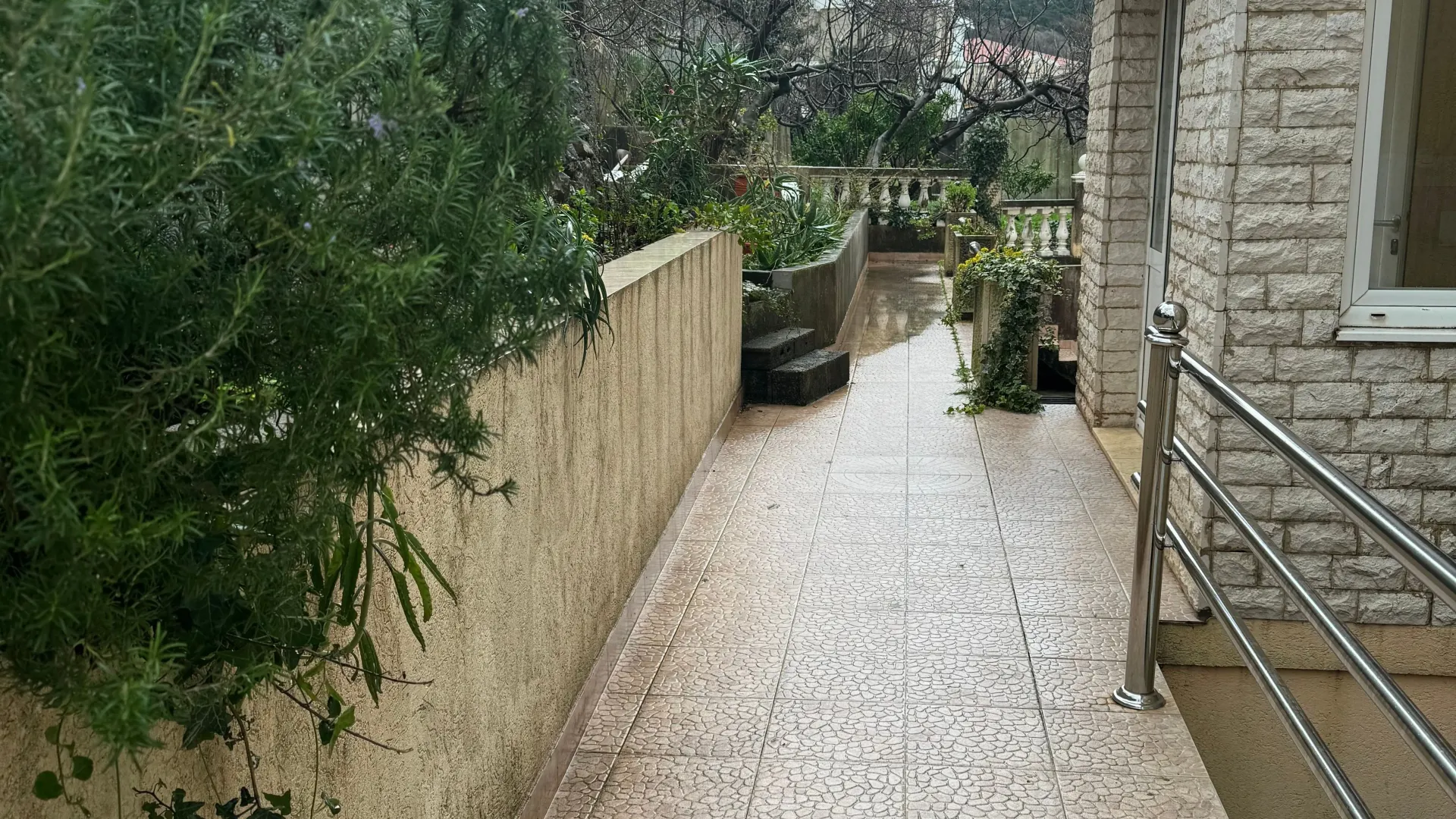 Sale, two bedroom apartment, 78m², Lazi, Budva