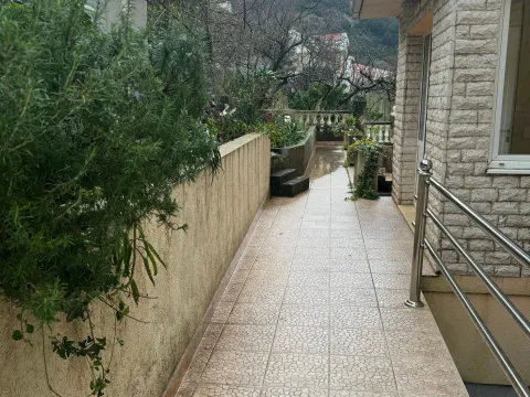 Sale, two bedroom apartment, 78m², Lazi, Budva - image 11