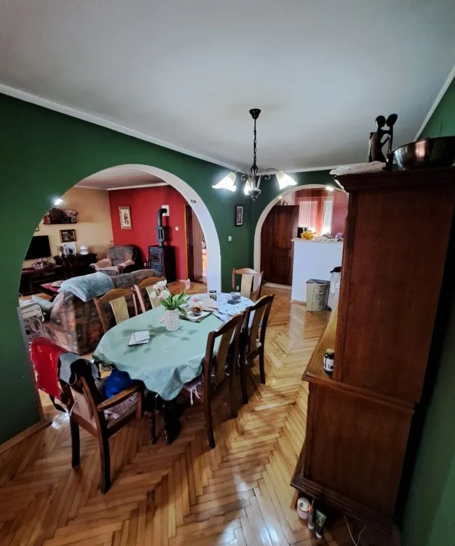 Prodaja, kuća, 220m², Donja Gorica, Podgorica