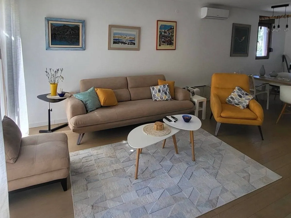 Rent, two bedroom apartment, 62m², Seljanovo, Tivat
