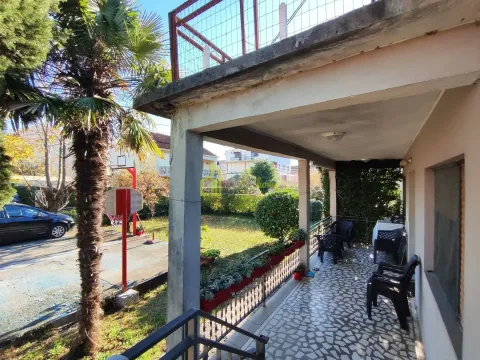 Prodaja, kuća, 250m², Tološi, Podgorica - image 7